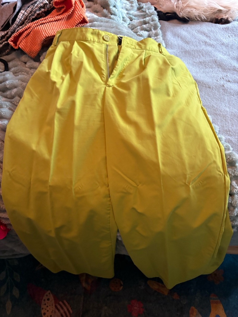 Bright Chartreuse trousers